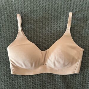 Nike Alate Minimalist